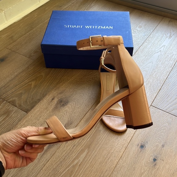 Stuart Weitzman 75mm Nudist
Curve Block Sandals Nude - Picture 12 of 15
